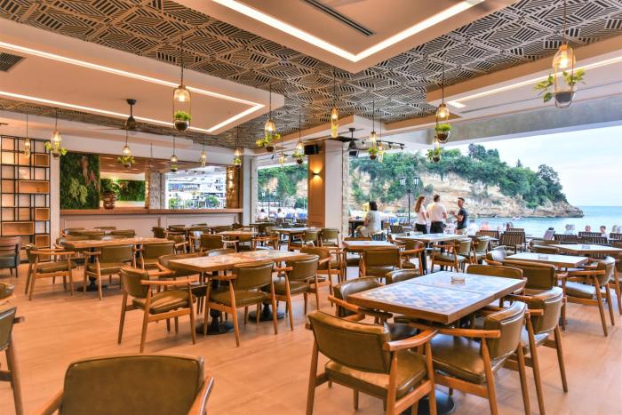 plaza hotelandspa