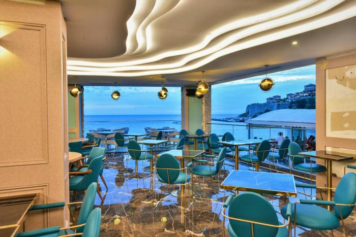 plaza hotelandspa