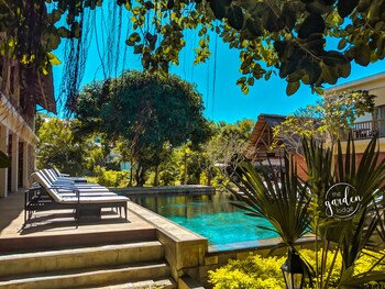 the garden lodge