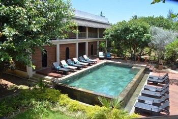 the garden lodge