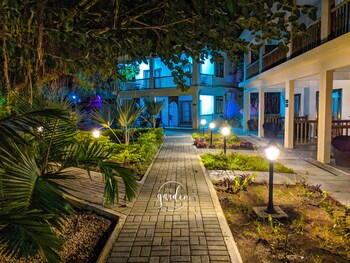 the garden lodge