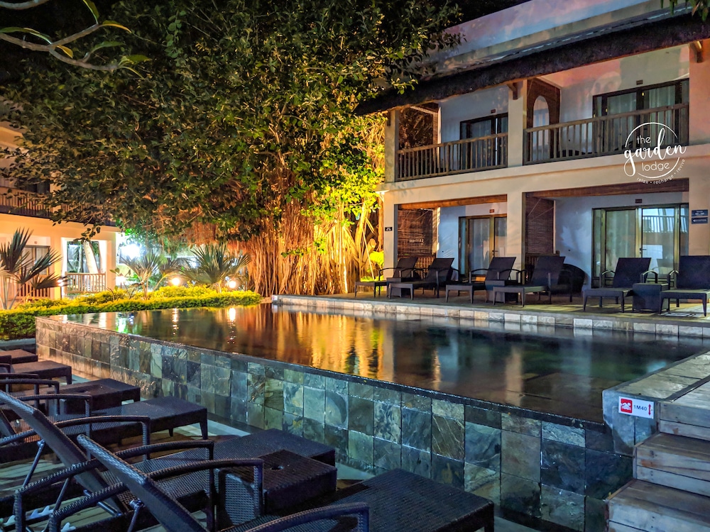 the garden lodge
