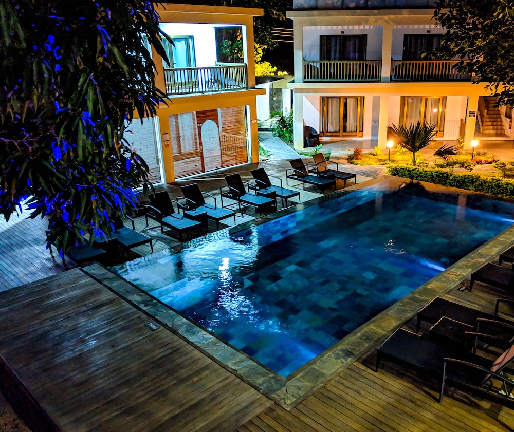 the garden lodge