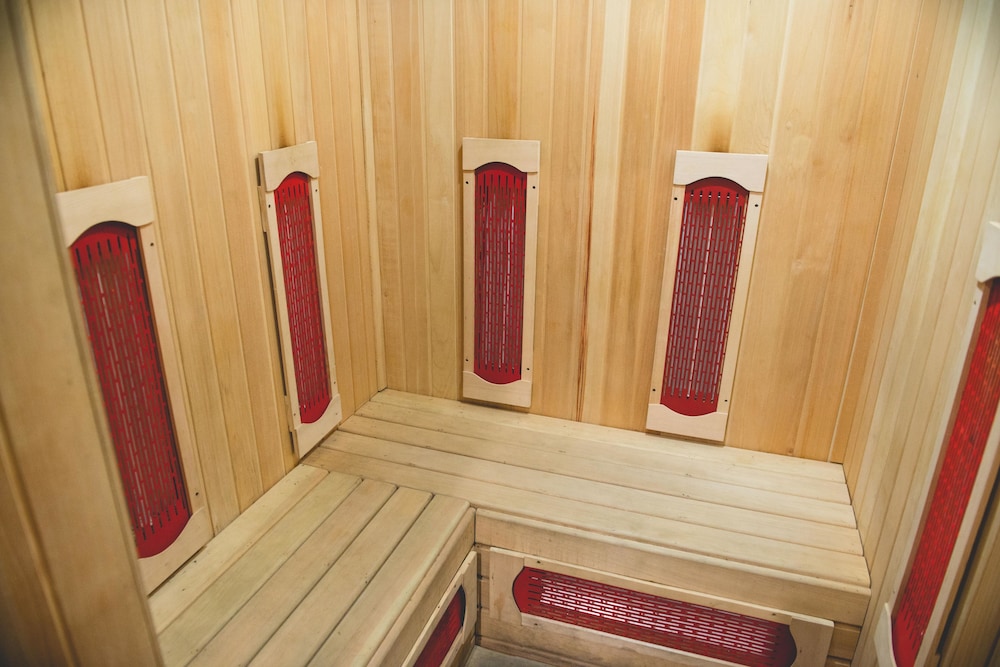 one amerin mall and suites