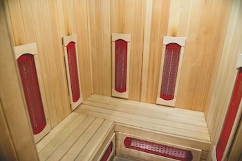 one amerin mall and suites