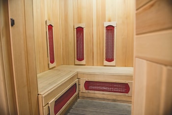 one amerin mall and suites