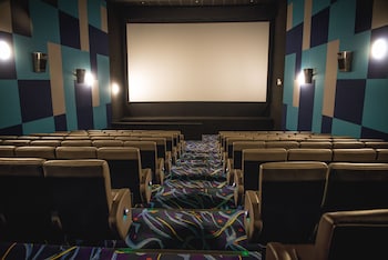 one amerin mall and suites