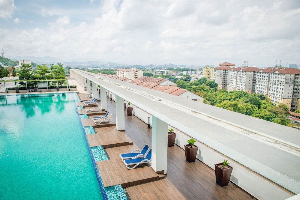 one amerin mall and suites