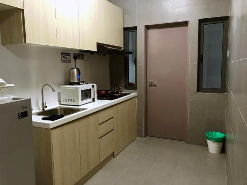 One Amerin Mall & Suites,,0 star