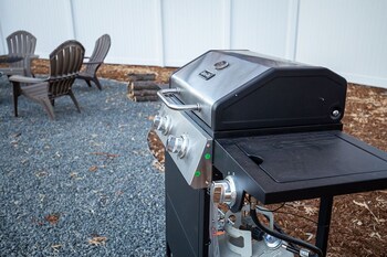 cozy carriage house walk to unc free bikes