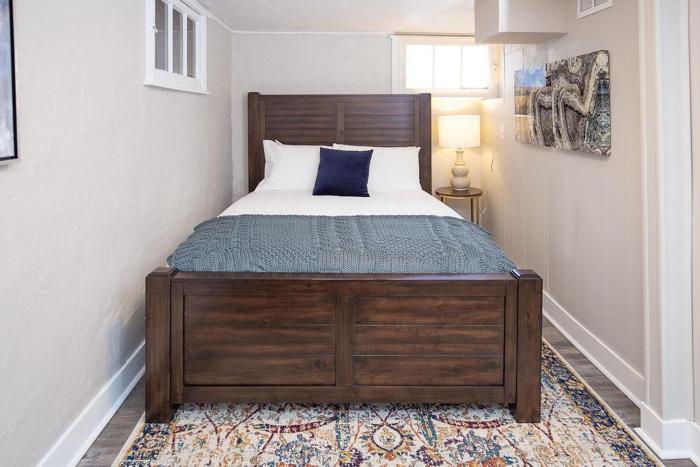 cozy carriage house walk to unc free bikes