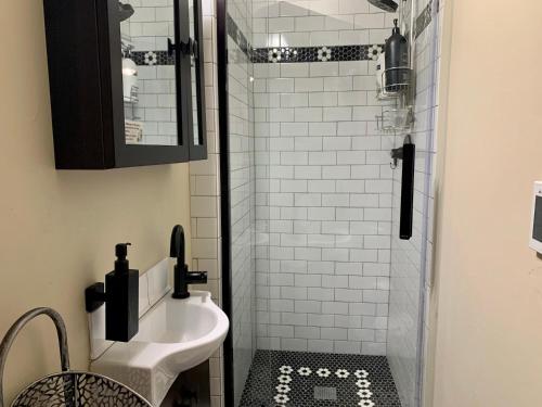 The Chic Guest Retreat In Old Town Near Csu!,Arrowhead>>Fort Collins,3.5 star