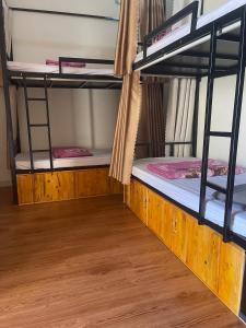 hg hostel and motorbikes