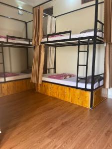 hg hostel and motorbikes