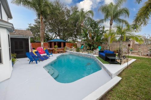 urban oasis withhot tub heated pool and private movie theater home