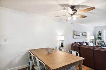 venus 202 2 bedroom condo by redawning