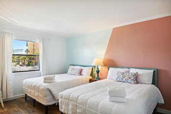 venus 202 2 bedroom condo by redawning