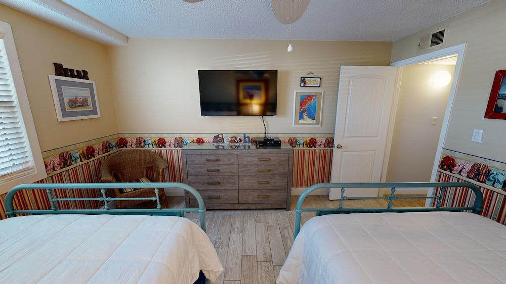 venus 112 2 bedroom condo by redawning