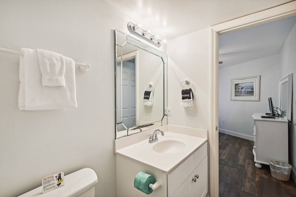 seacrest 301b 2 bedroom condo by redawning
