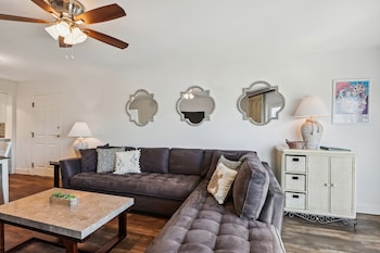 seacrest 301b 2 bedroom condo by redawning