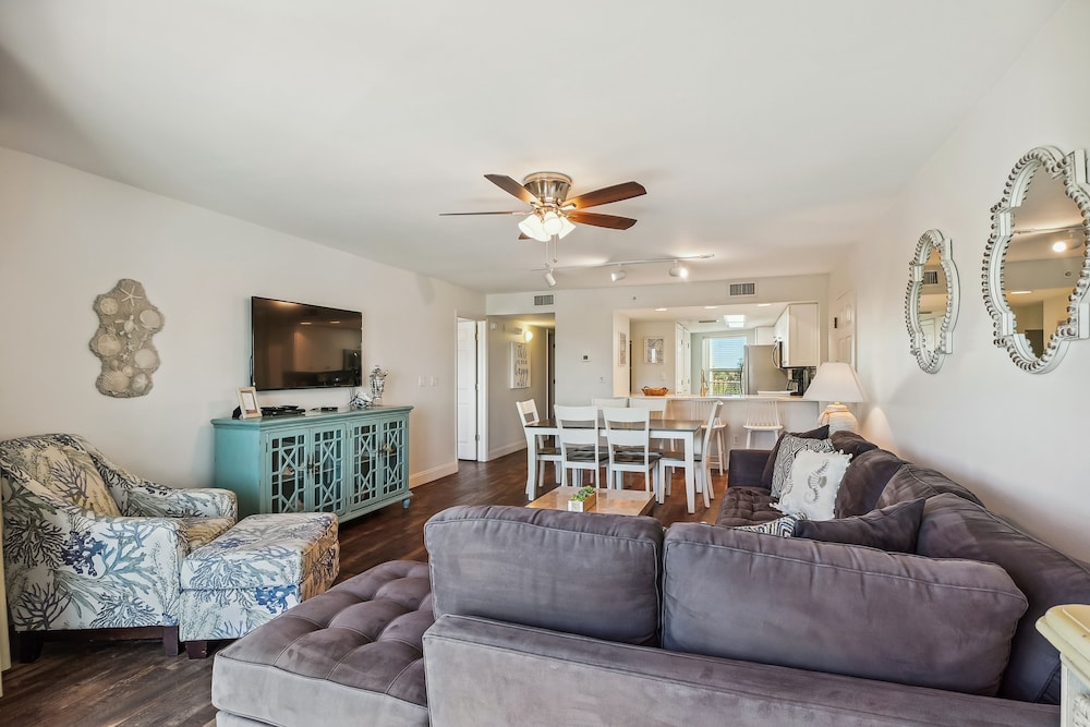 seacrest 301b 2 bedroom condo by redawning