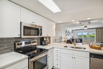 seacrest 301b 2 bedroom condo by redawning