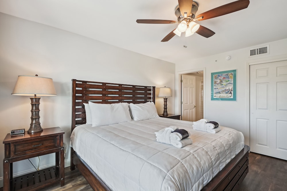 seacrest 301b 2 bedroom condo by redawning