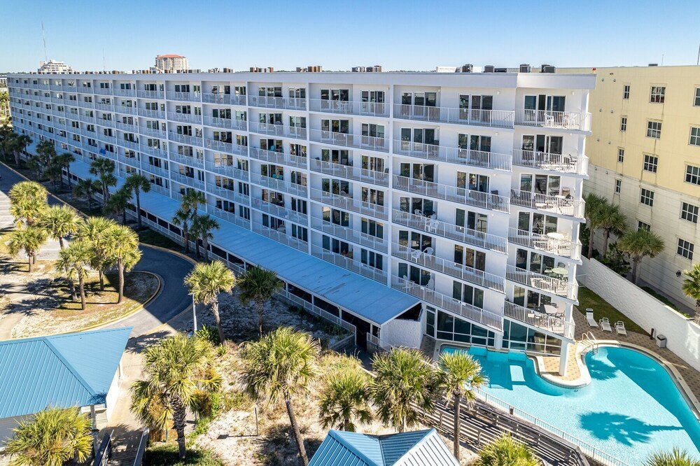 Seacrest 210 2 Bedroom Condo By Redawning,,3.5 star