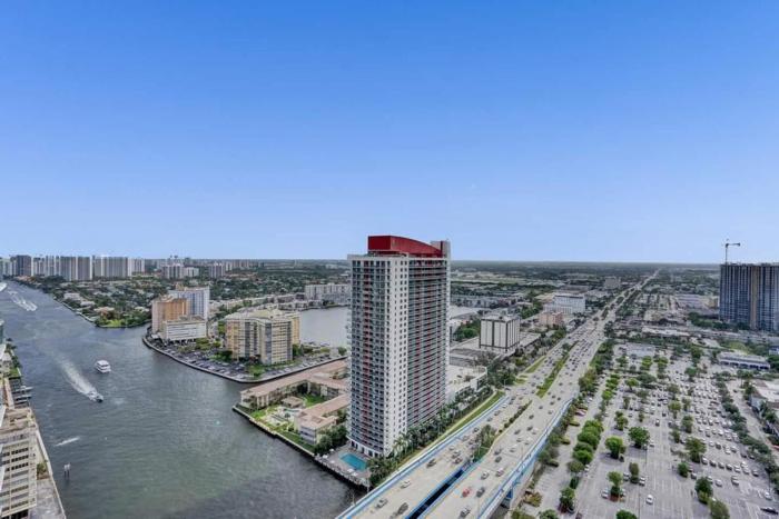 amazing apartments at h beach house