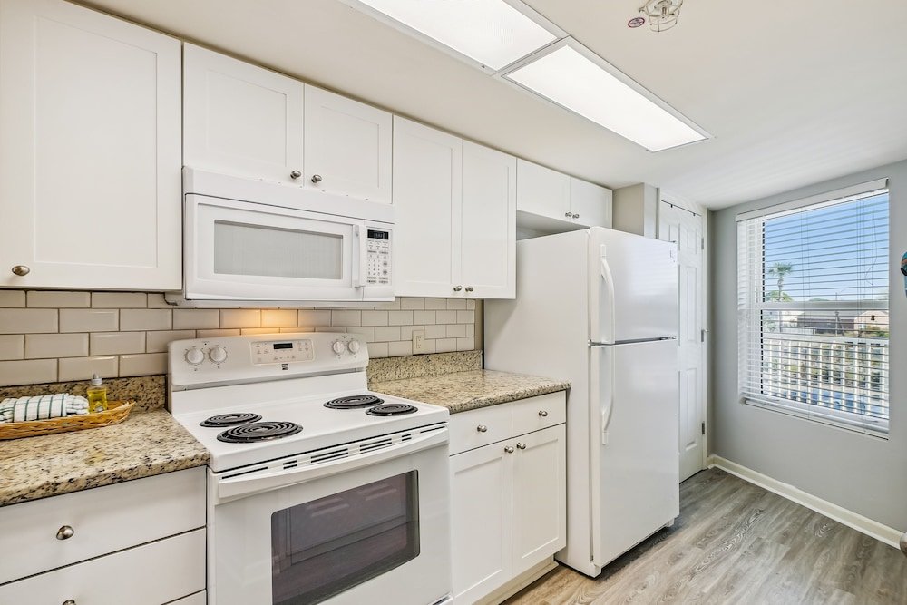 Seacrest 211 2 Bedroom Condo By Redawning,,3.5 star