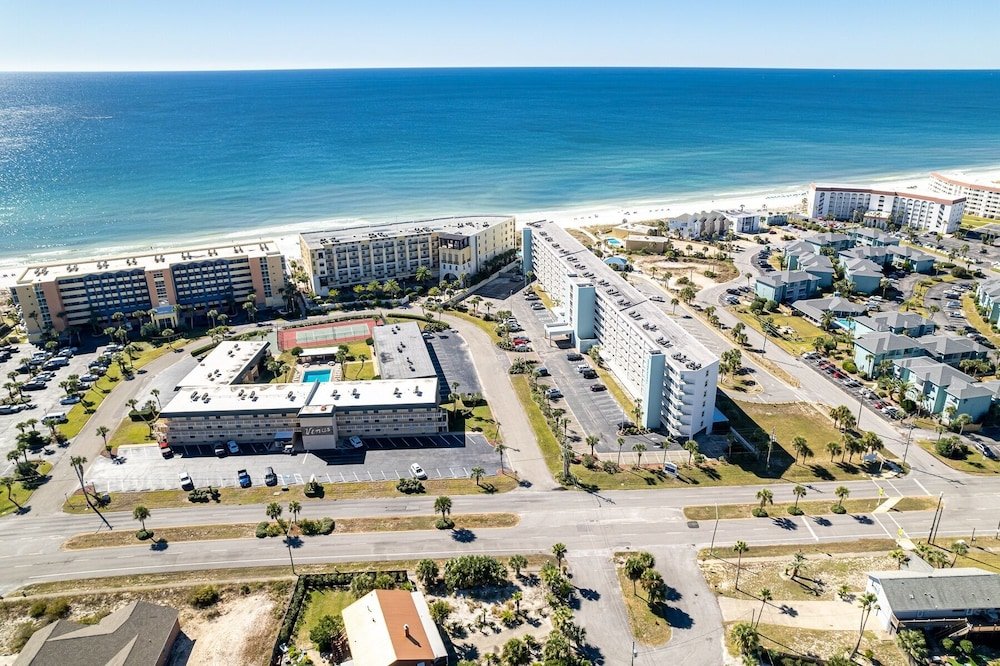 seacrest 211 2 bedroom condo by redawning