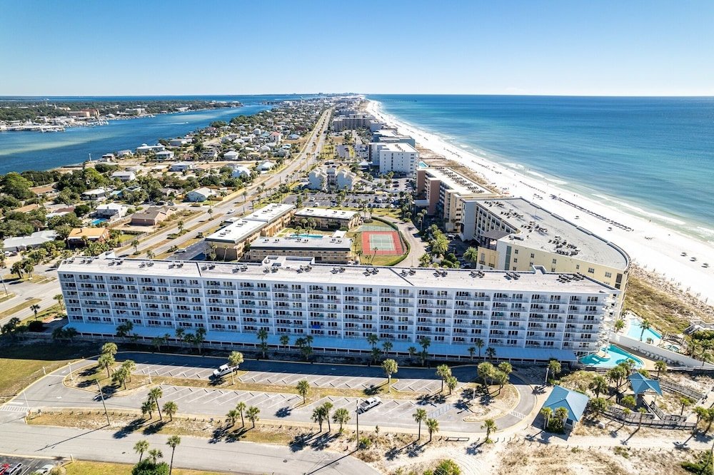 seacrest 211 2 bedroom condo by redawning