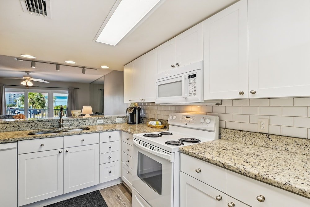 Seacrest 211 2 Bedroom Condo By Redawning,,3.5 star