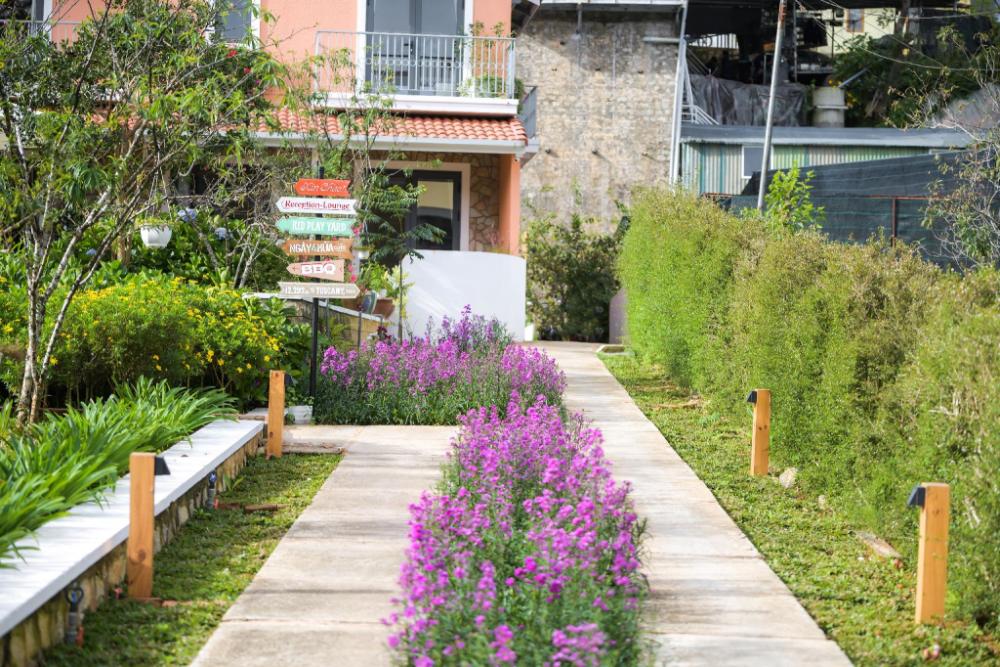 la em boutique villa
