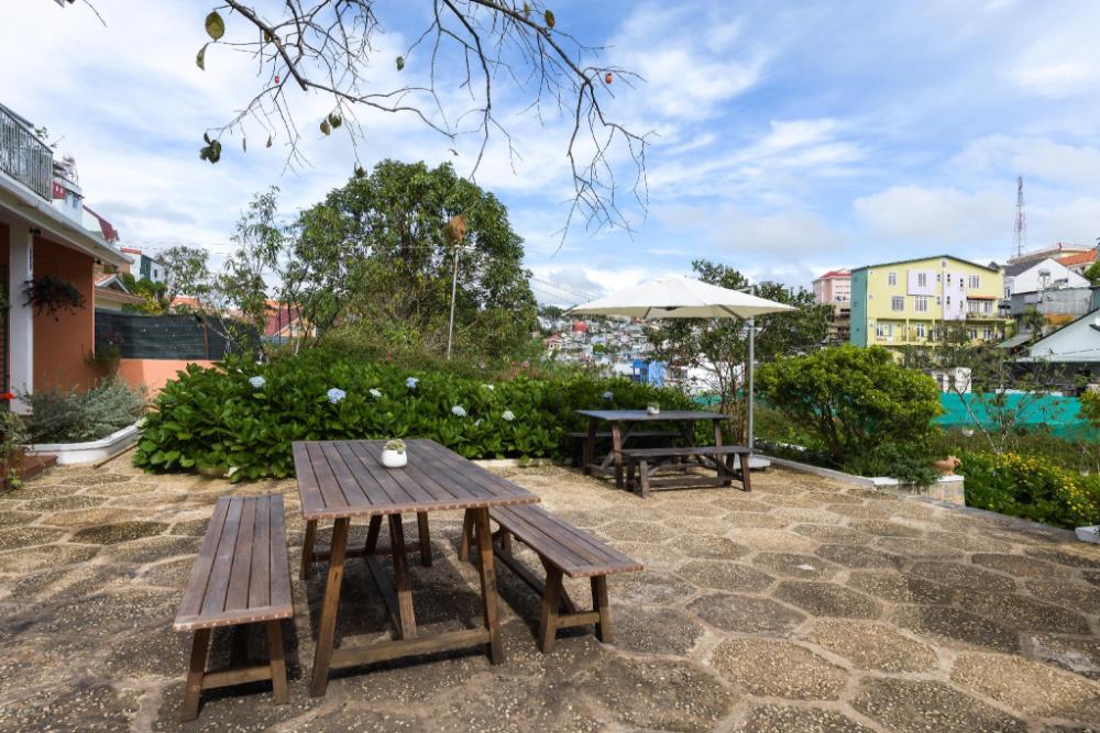 la em boutique villa
