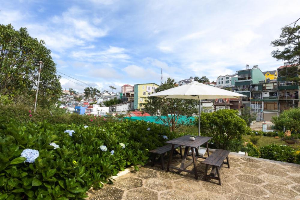 la em boutique villa