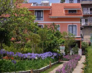 la em boutique villa