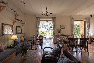 la em boutique villa