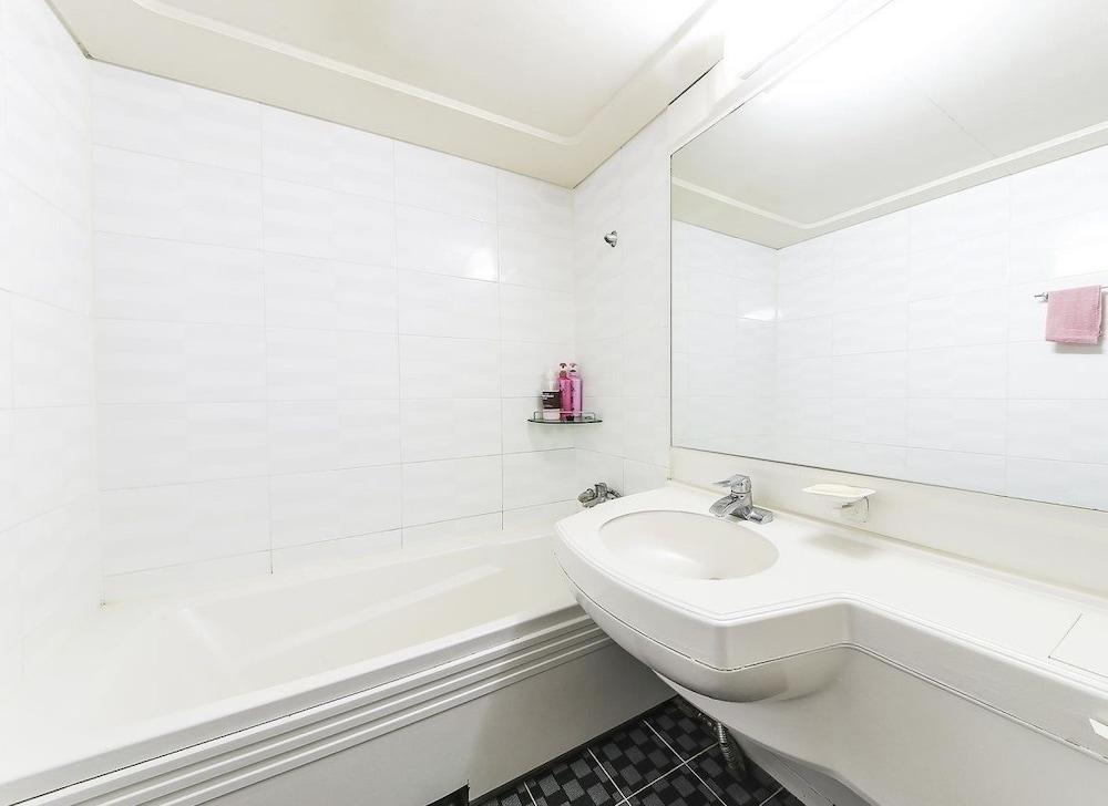 sangmu motel gwangju