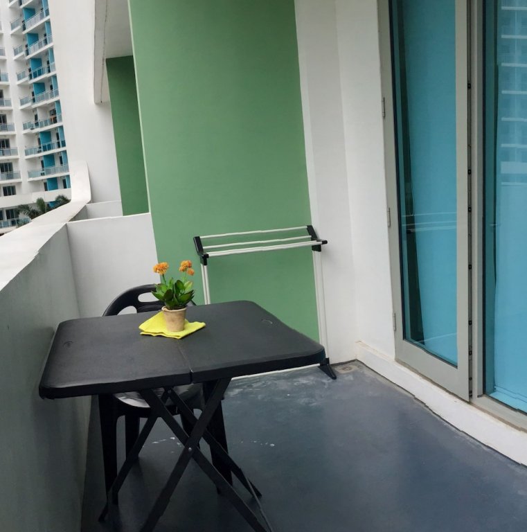 manila