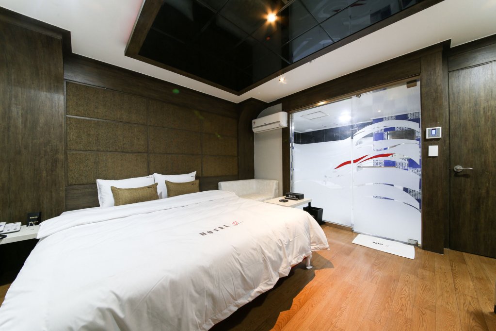 no 25 hotel seomyeon station