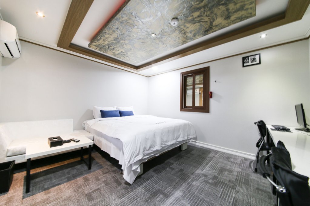 no 25 hotel seomyeon station