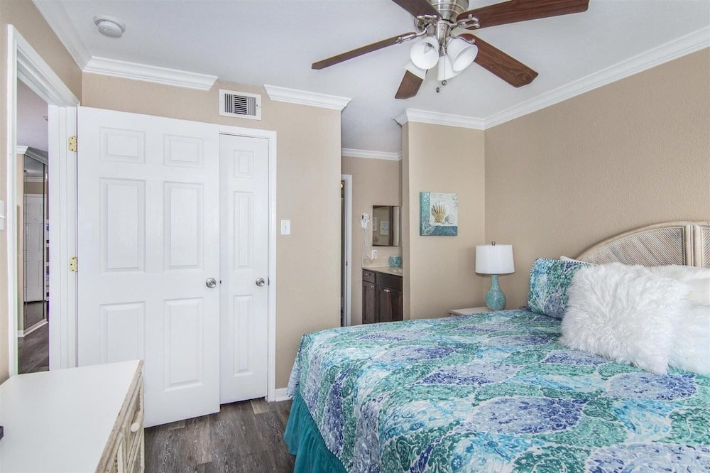 Seascape 2111 In Galveston,,3.5 star