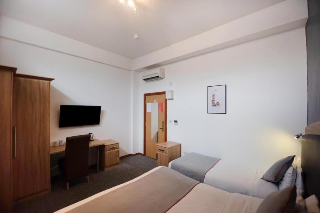 oyo arinza hotel london ilford