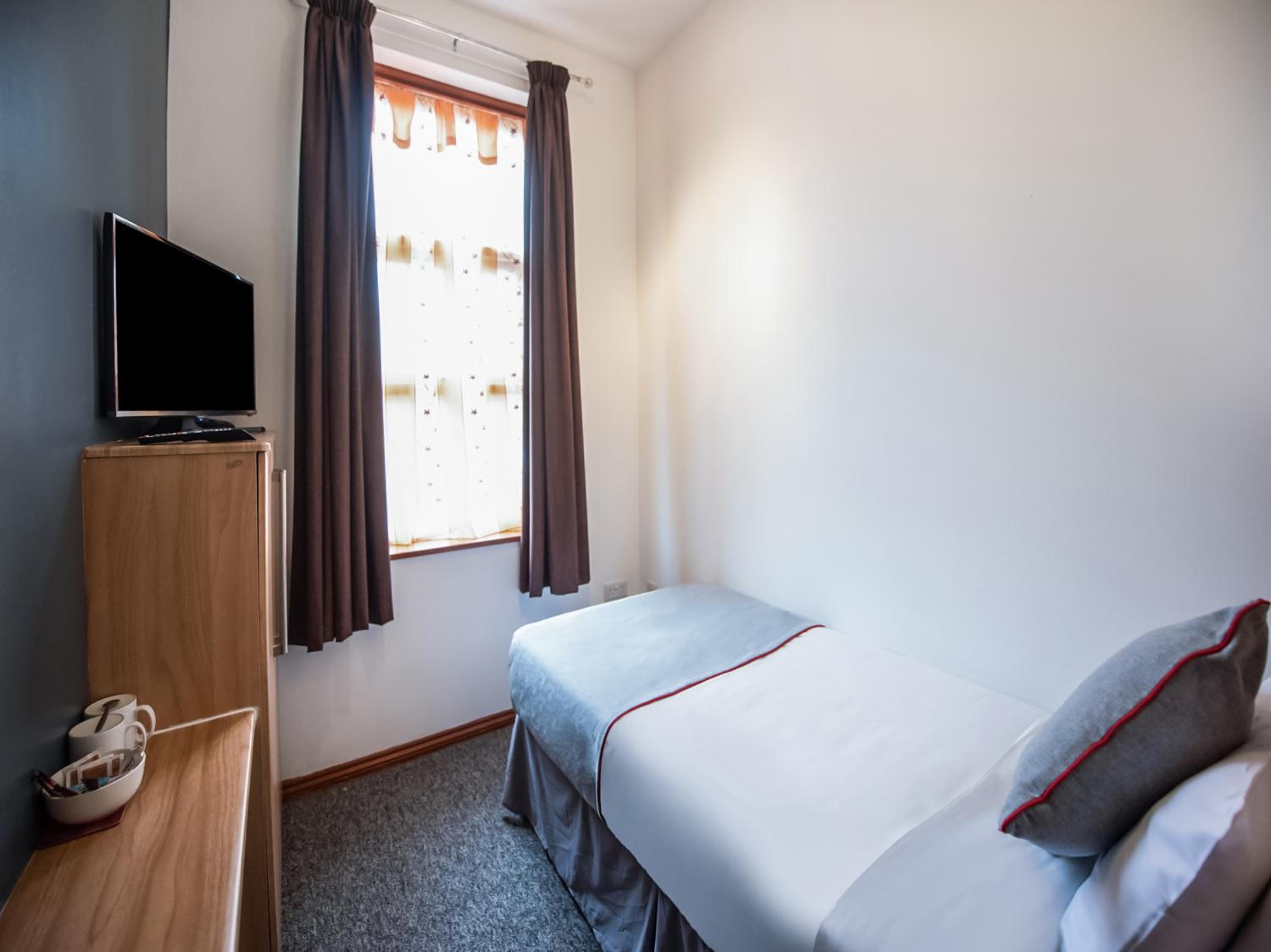 oyo arinza hotel london ilford