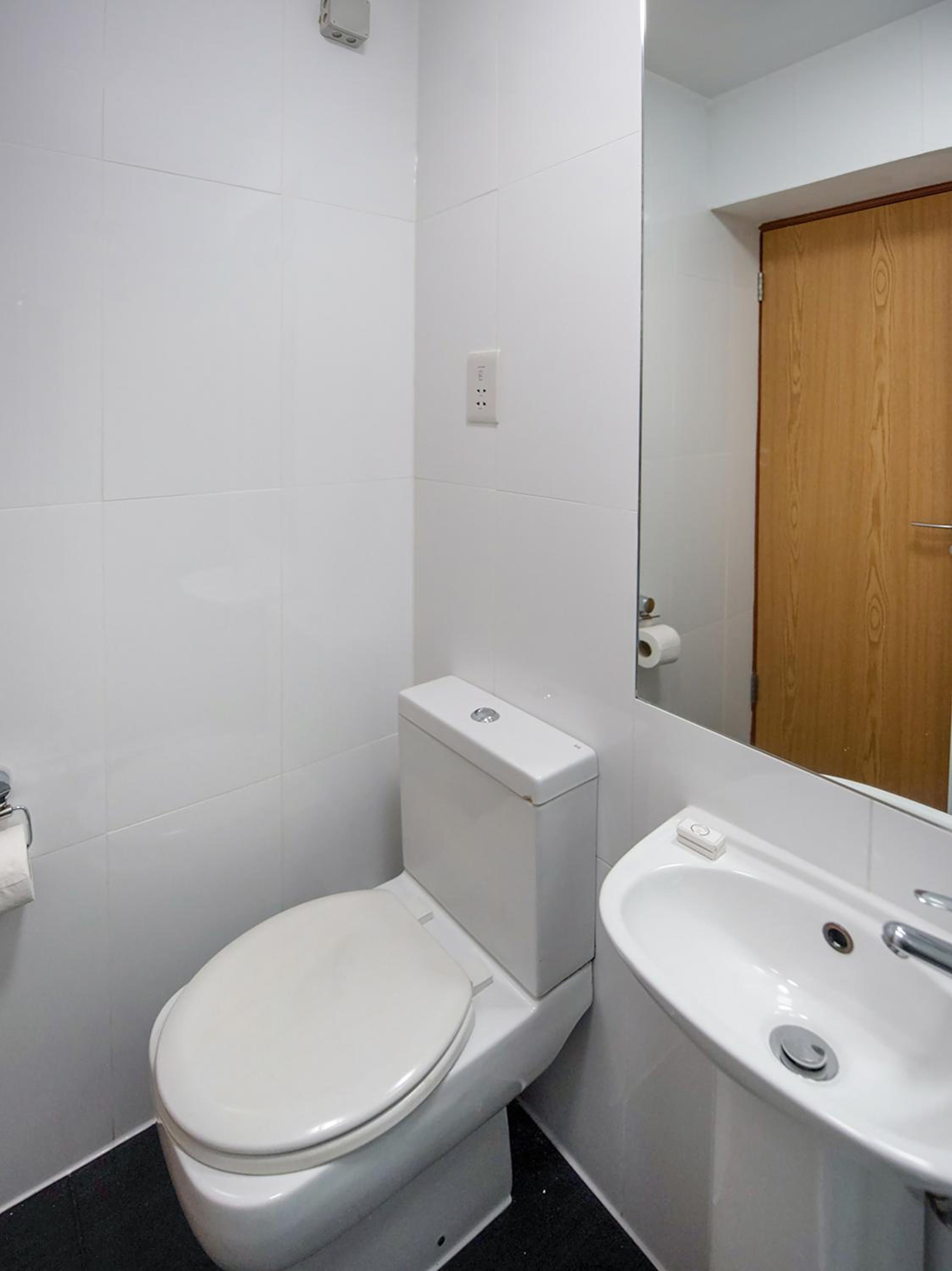 oyo arinza hotel london ilford