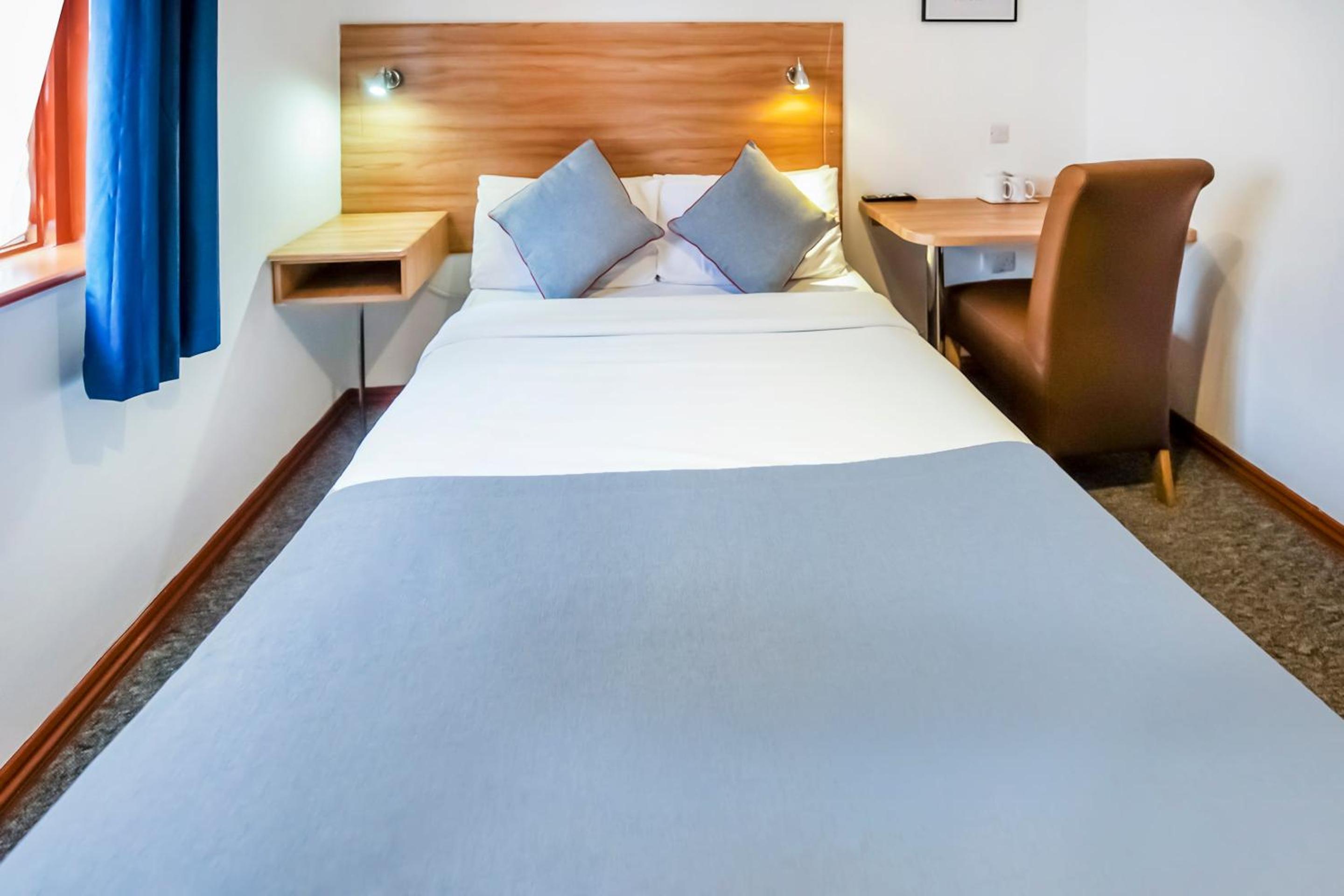oyo arinza hotel london ilford
