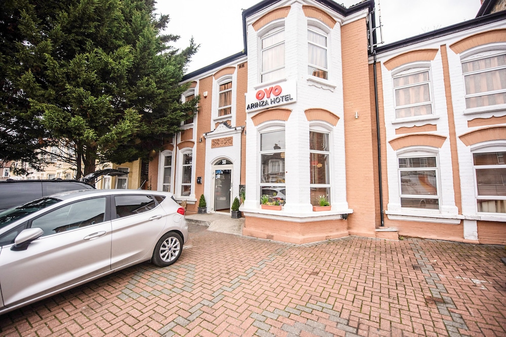 oyo arinza hotel london ilford