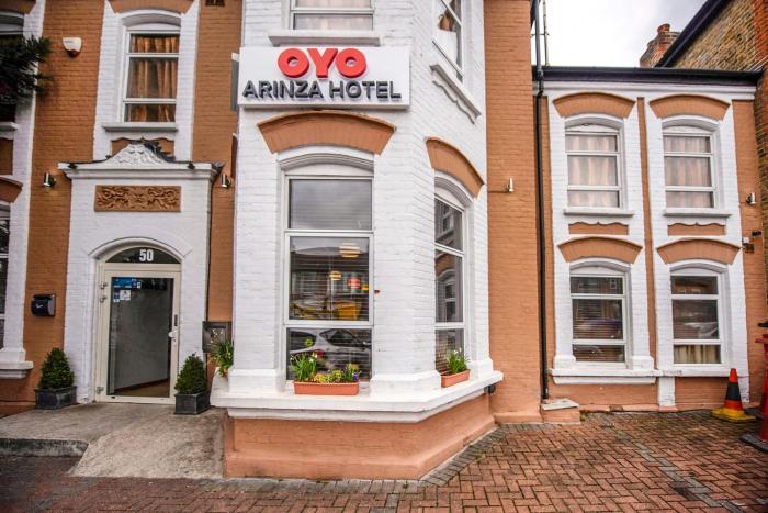 oyo arinza hotel london ilford