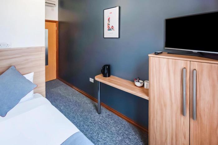 oyo arinza hotel london ilford